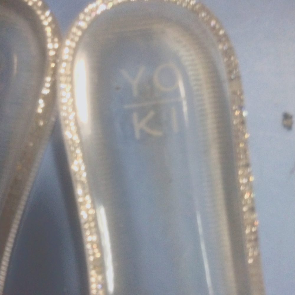 Yoki sandals